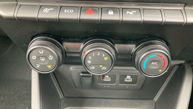 Dacia Duster 1.0 TCe 100 Comfort 5dr Bi Fuel Estate